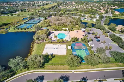 163 Bridgewater Court Bradenton FL 34212
