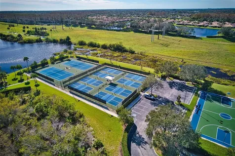 163 Bridgewater Court Bradenton FL 34212
