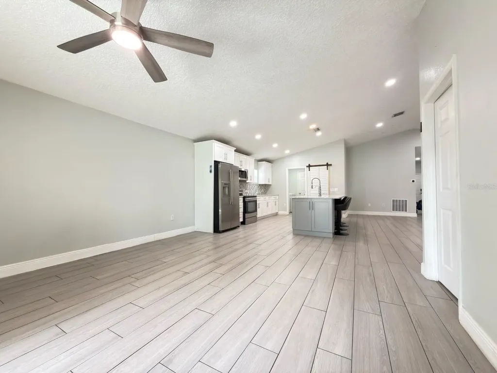 1009 Fort Smith Boulevard Deltona FL 32725