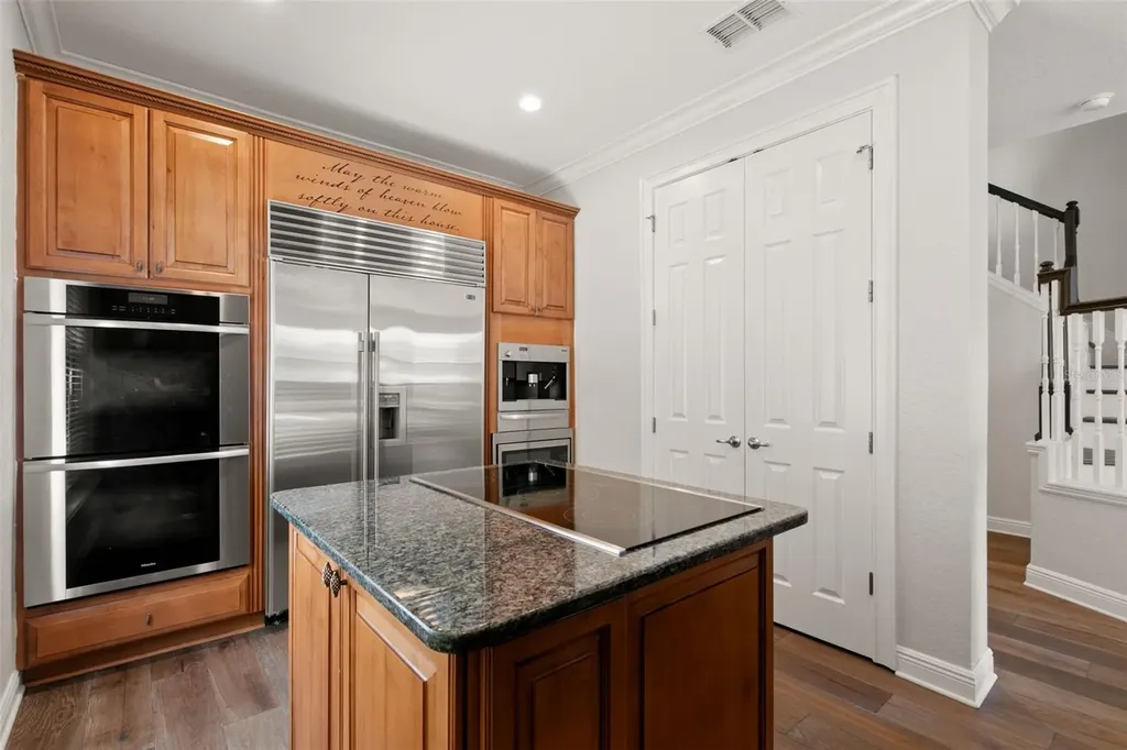 24 Mangrove Point St Petersburg FL 33705