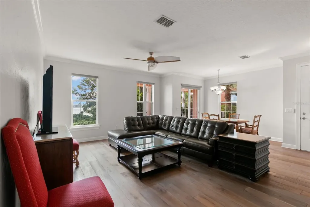 24 Mangrove Point St Petersburg FL 33705