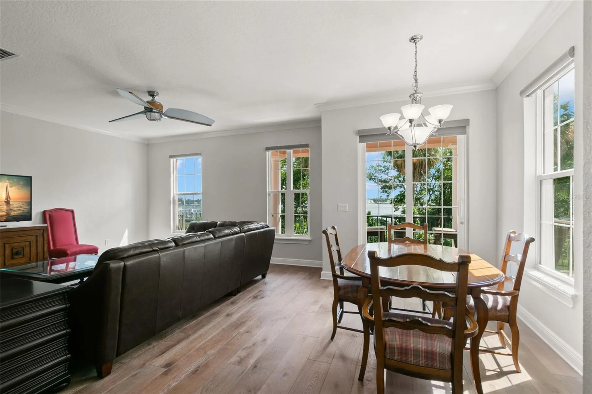 24 Mangrove Point St Petersburg FL 33705