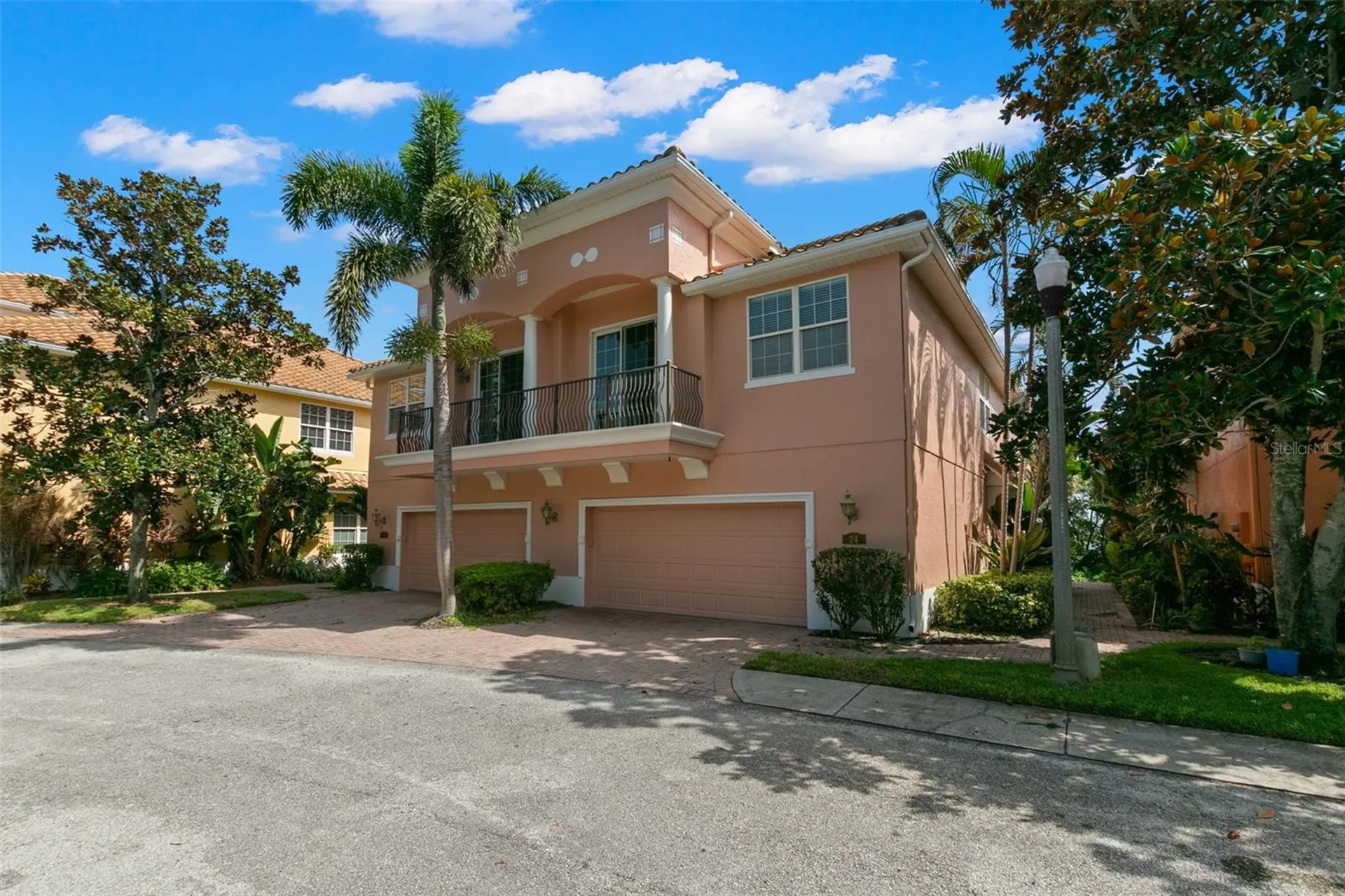 24 Mangrove Point St Petersburg FL 33705
