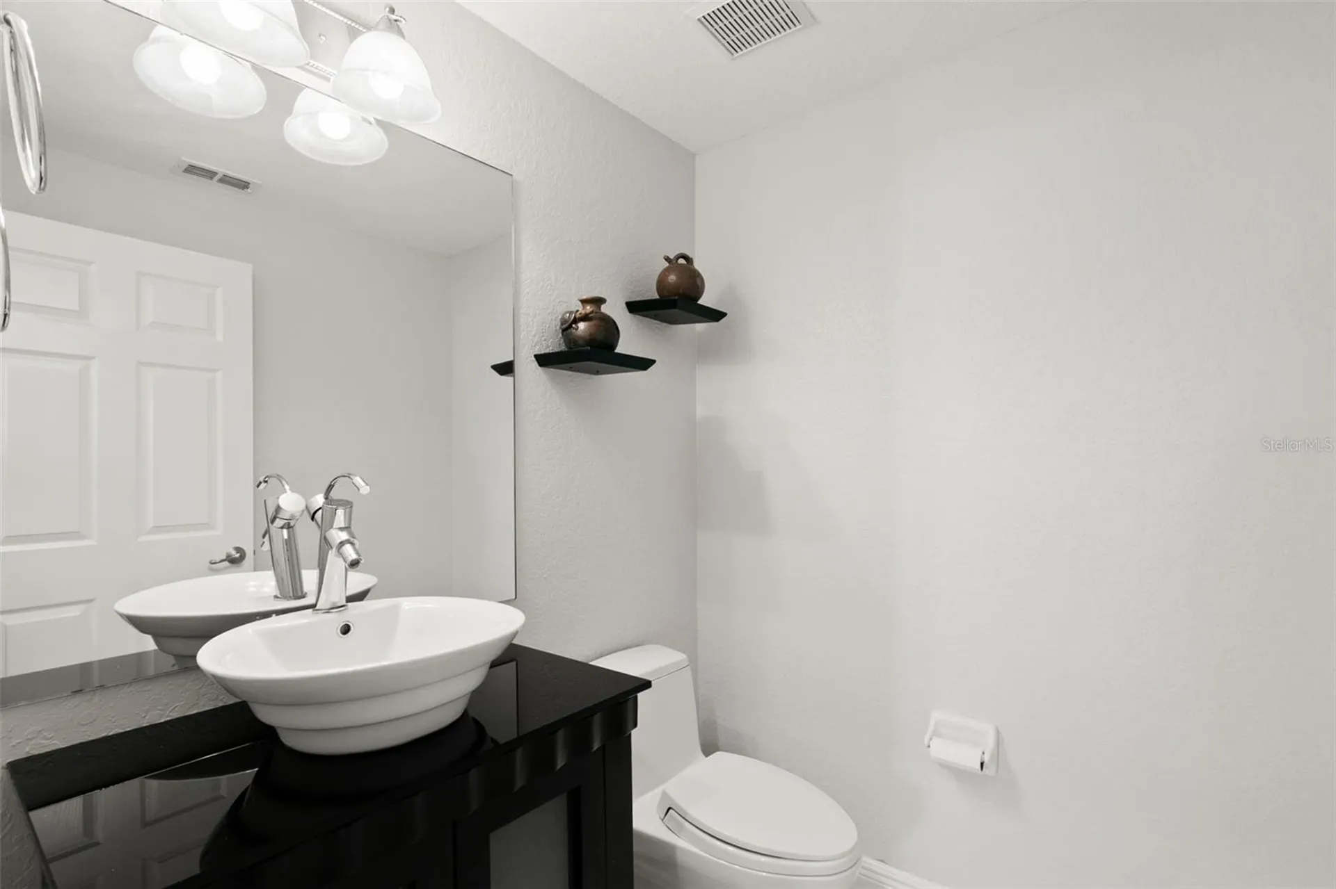 24 Mangrove Point St Petersburg FL 33705