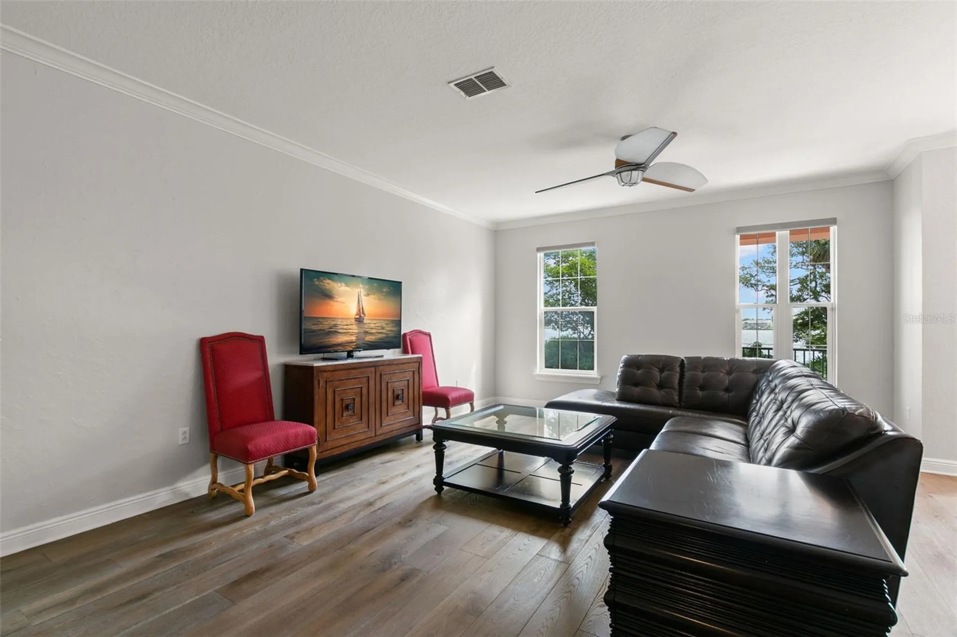 24 Mangrove Point St Petersburg FL 33705