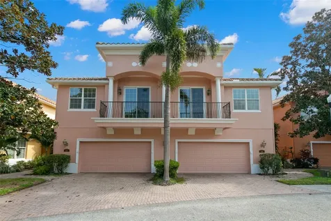 24 Mangrove Point St Petersburg FL 33705
