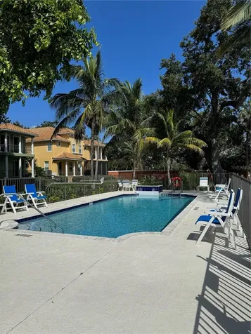 24 Mangrove Point St Petersburg FL 33705