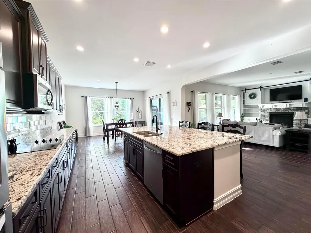 1879 Whitewillow Drive Wesley Chapel FL 33543