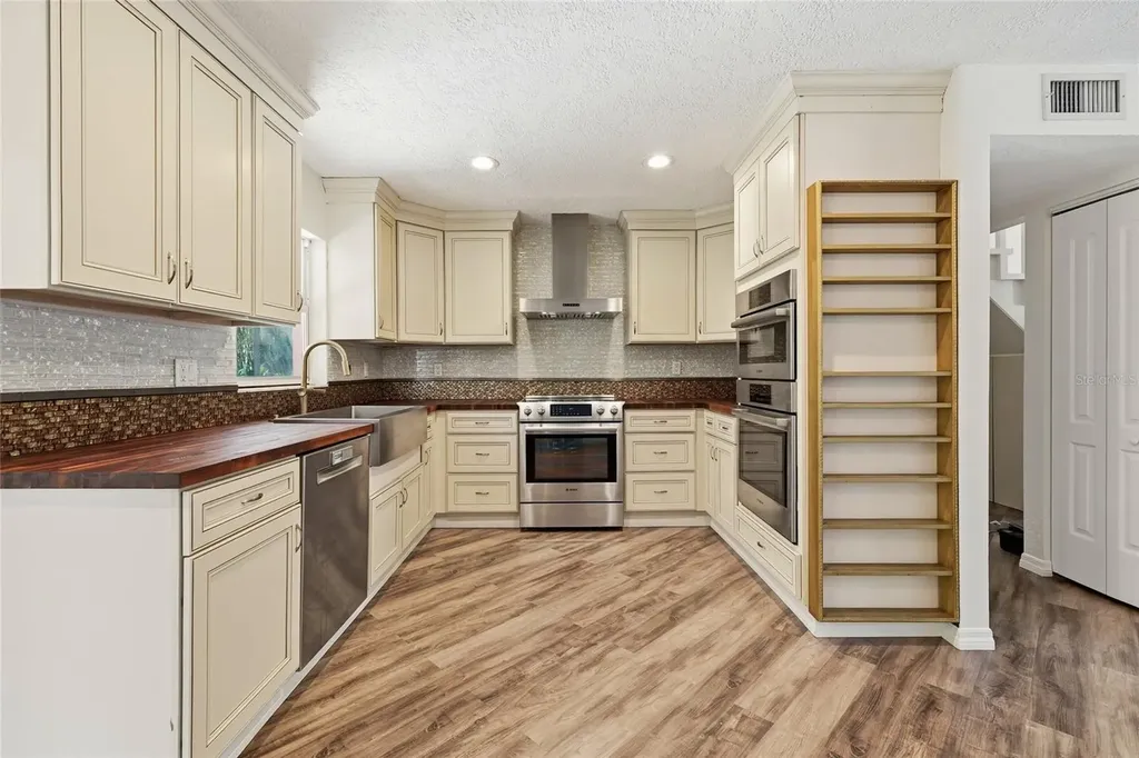 4701 Atlantic Avenue Sarasota FL 34233