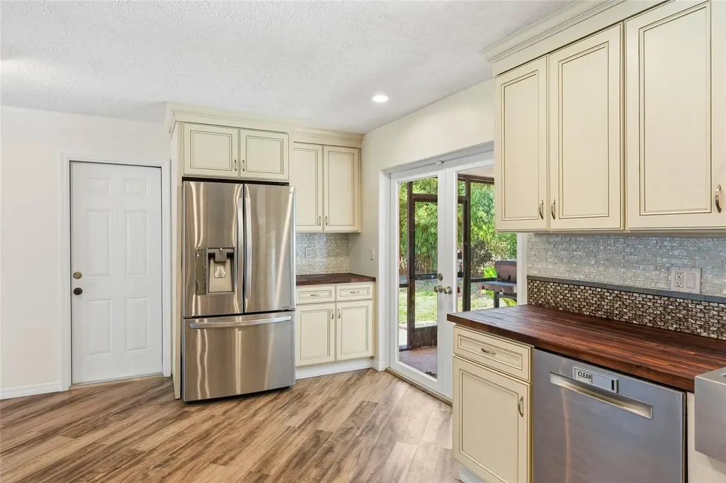 4701 Atlantic Avenue Sarasota FL 34233