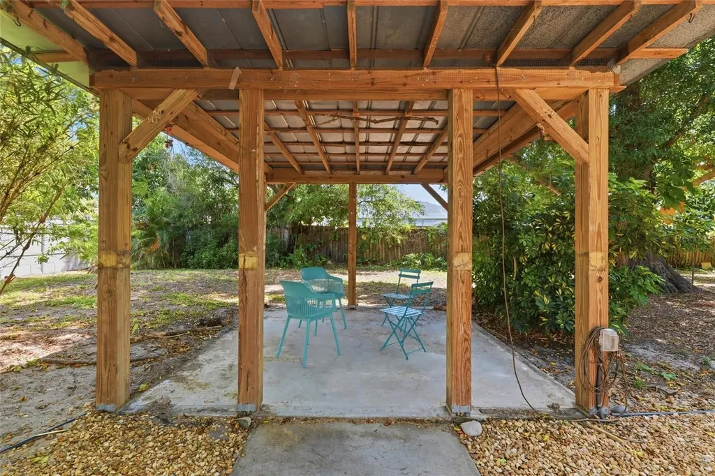 4701 Atlantic Avenue Sarasota FL 34233