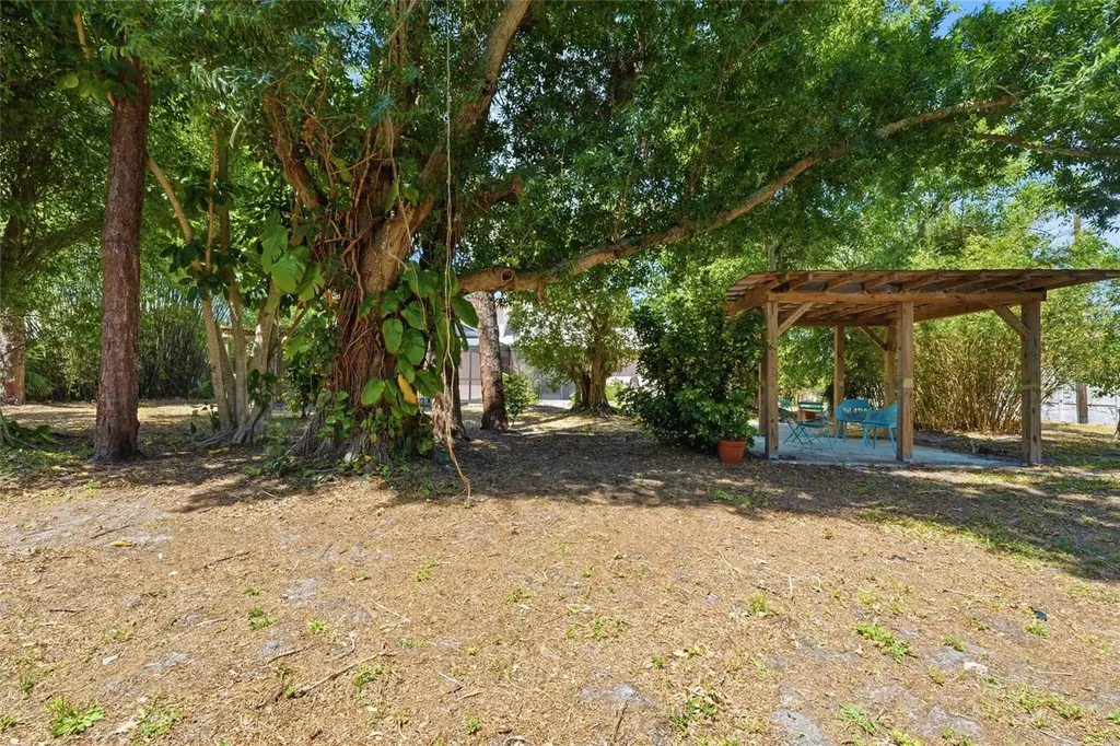 4701 Atlantic Avenue Sarasota FL 34233
