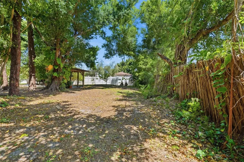 4701 Atlantic Avenue Sarasota FL 34233