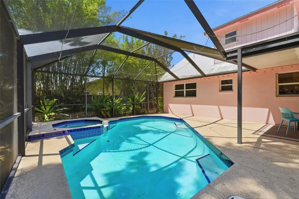 4701 Atlantic Avenue Sarasota FL 34233