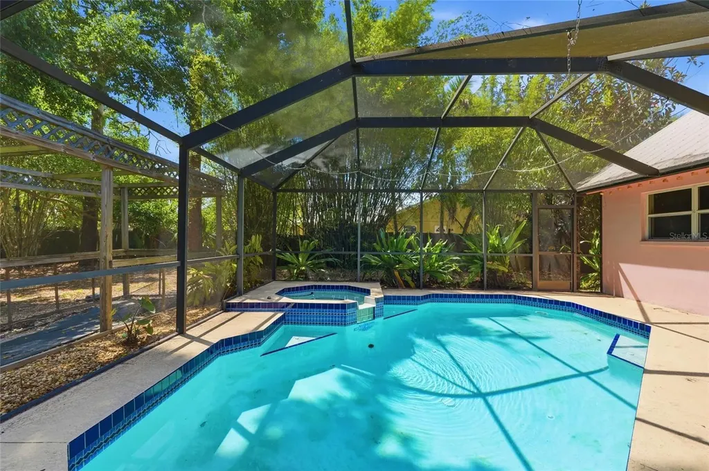 4701 Atlantic Avenue Sarasota FL 34233