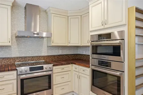4701 Atlantic Avenue Sarasota FL 34233