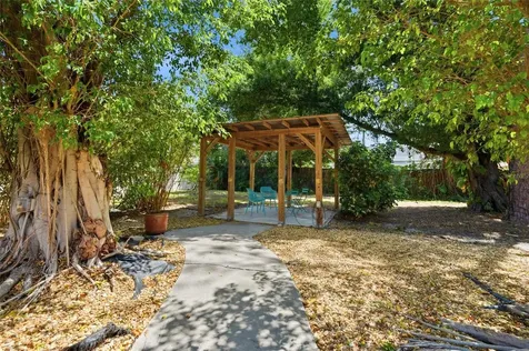 4701 Atlantic Avenue Sarasota FL 34233