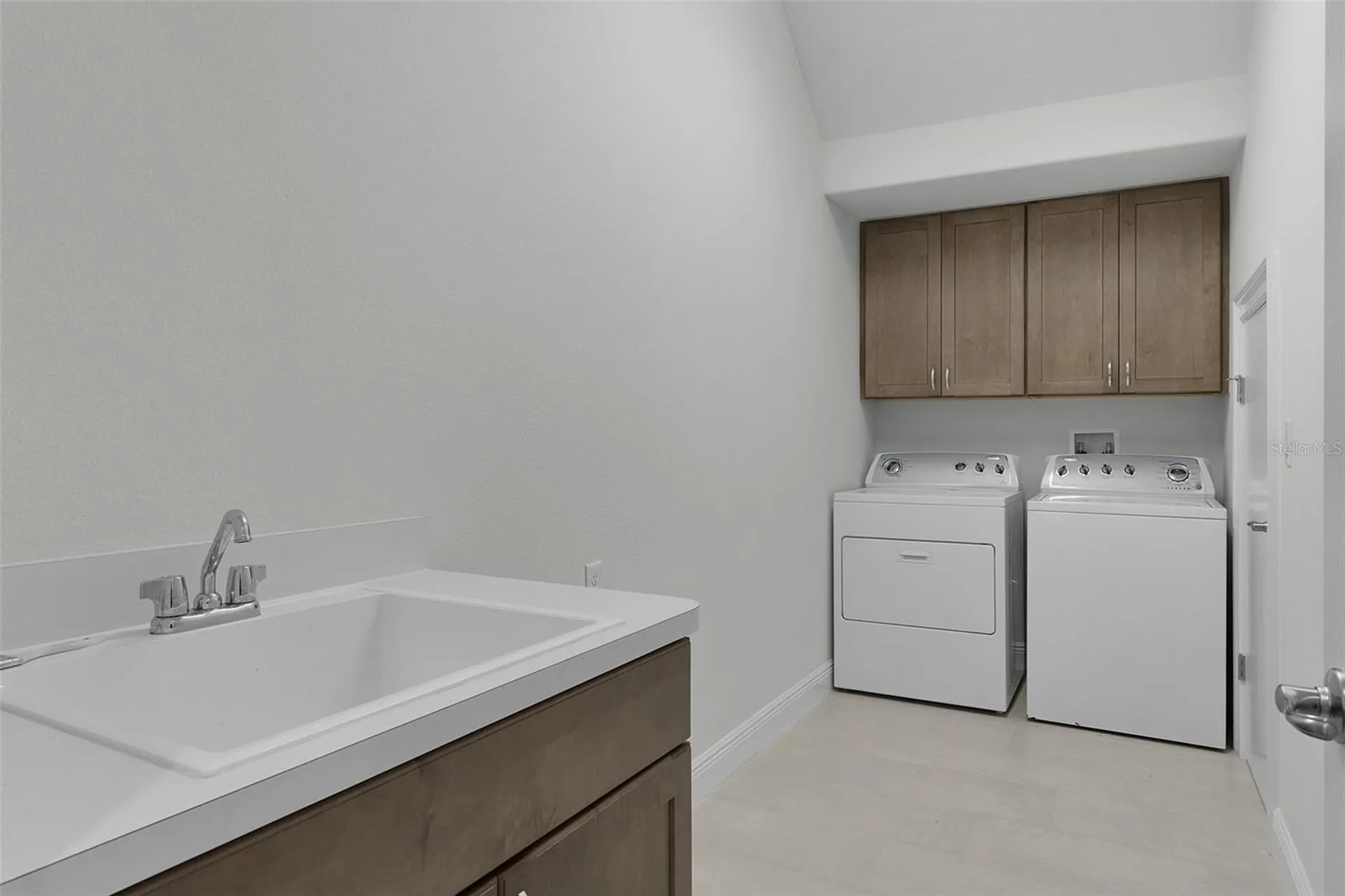 39654 Grove Heights Lady Lake FL 32159