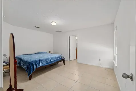 4939 NW 81st Avenue Gainesville FL 32653