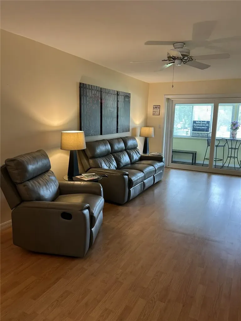 3900 Roxane Boulevard Sarasota FL 34235