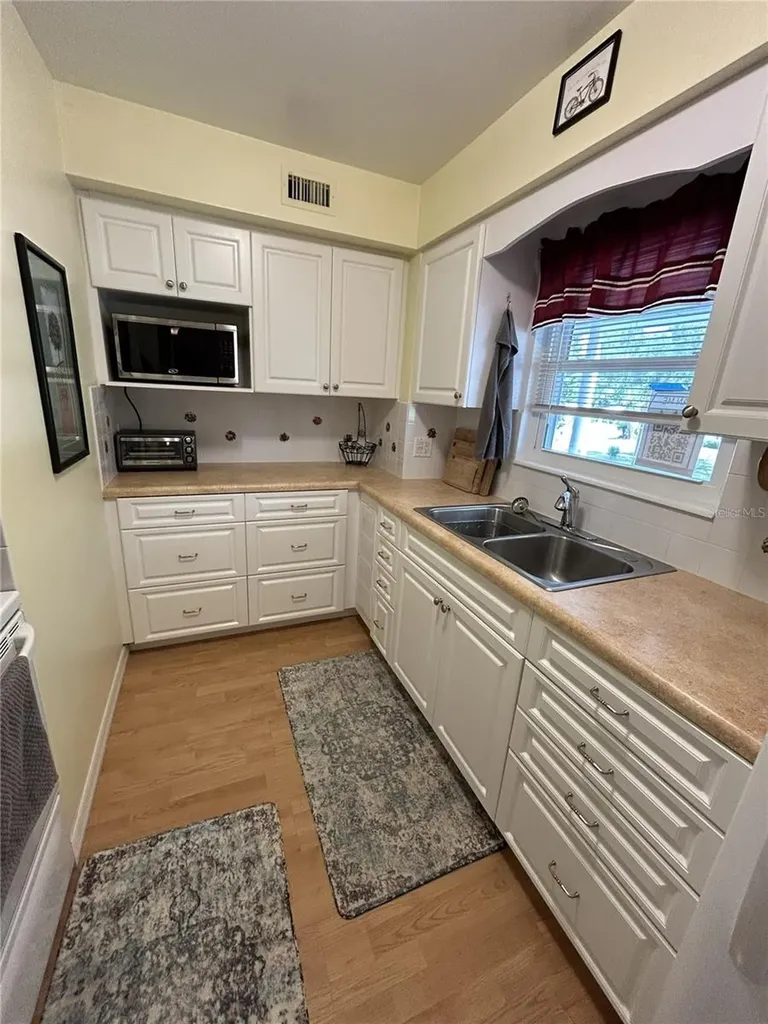 3900 Roxane Boulevard Sarasota FL 34235