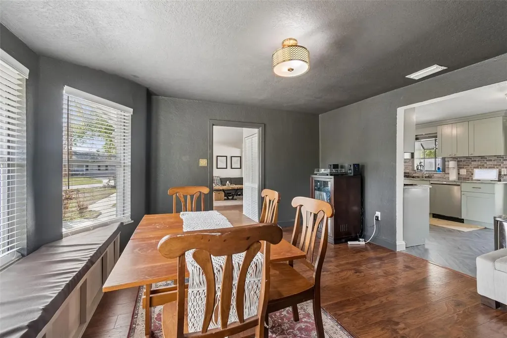 2301 W Eldred Drive Tampa FL 33603