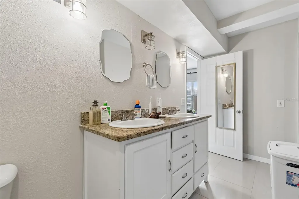 2301 W Eldred Drive Tampa FL 33603