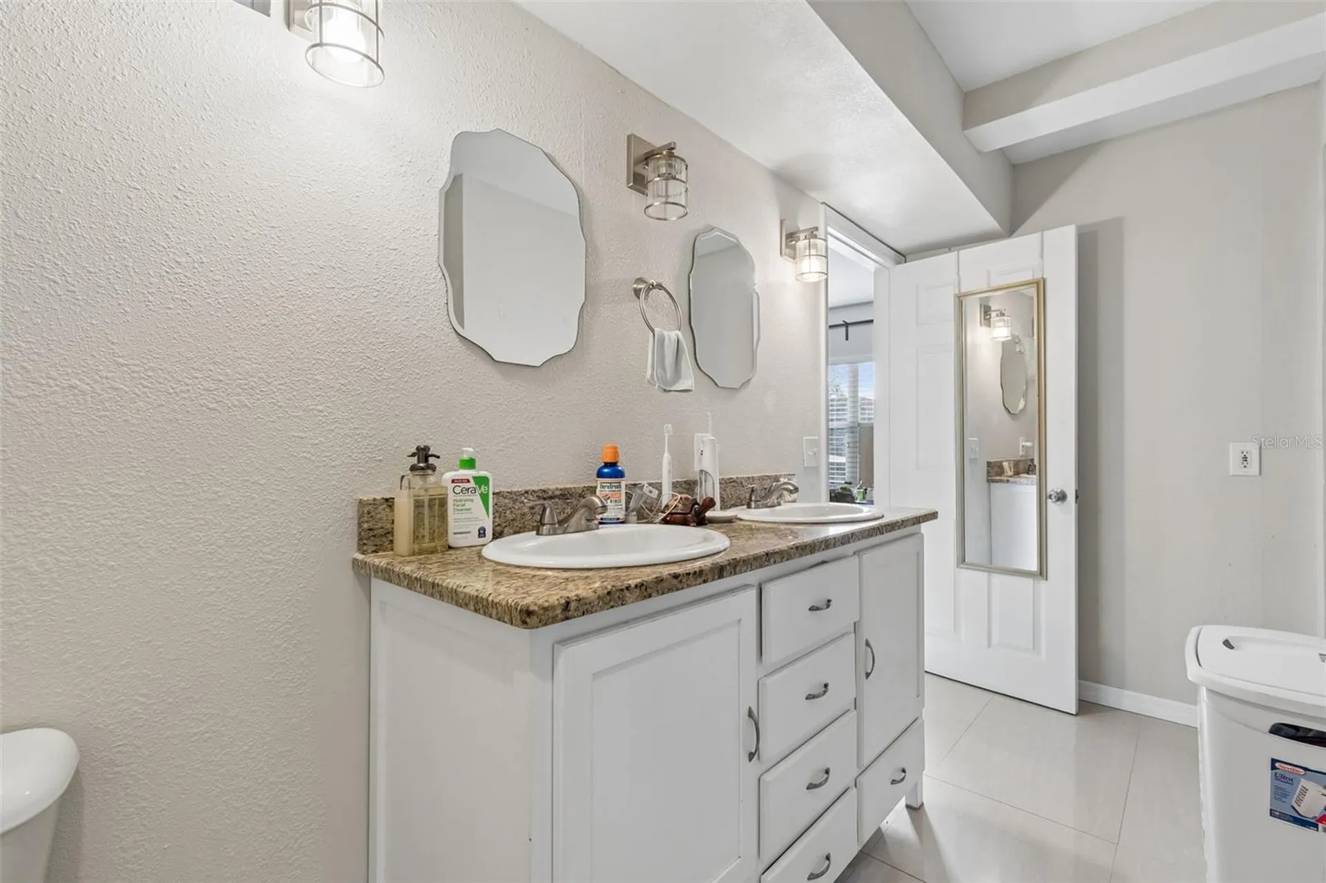 2301 W Eldred Drive Tampa FL 33603