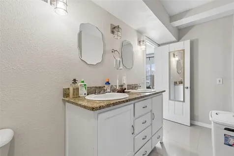 2301 W Eldred Drive Tampa FL 33603