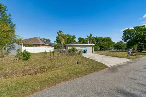 2301 W Eldred Drive Tampa FL 33603