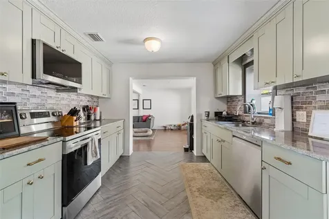 2301 W Eldred Drive Tampa FL 33603