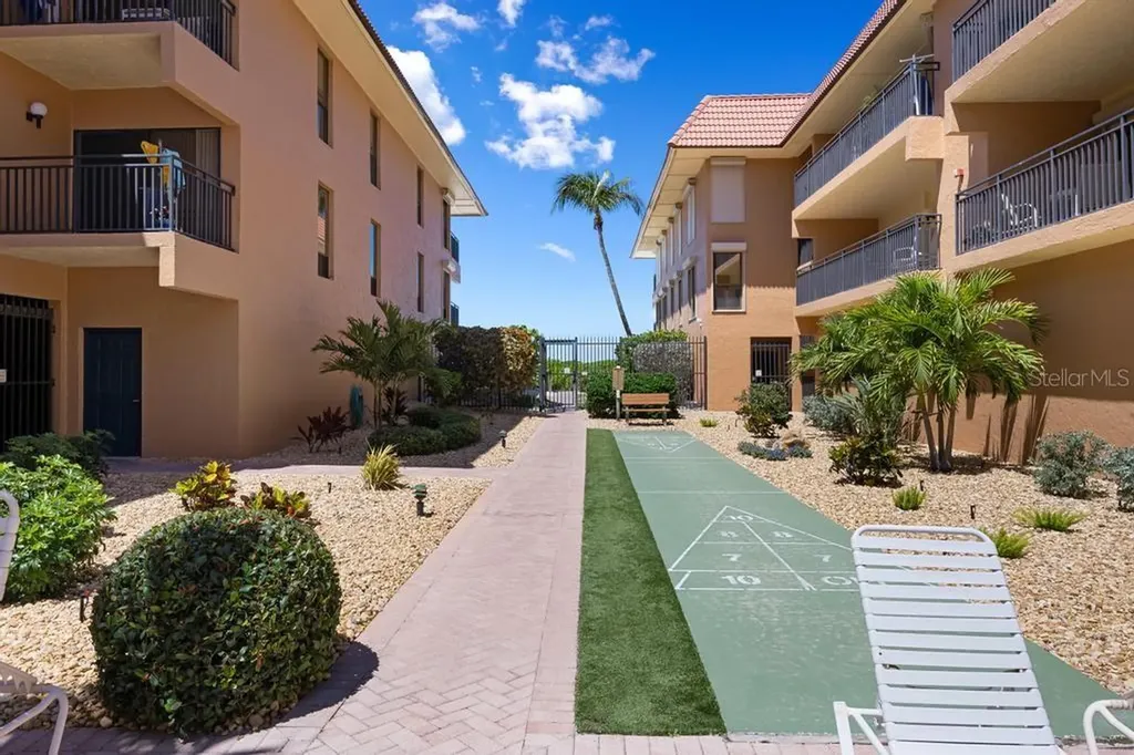 6005 Gulf Drive Holmes Beach FL 34217