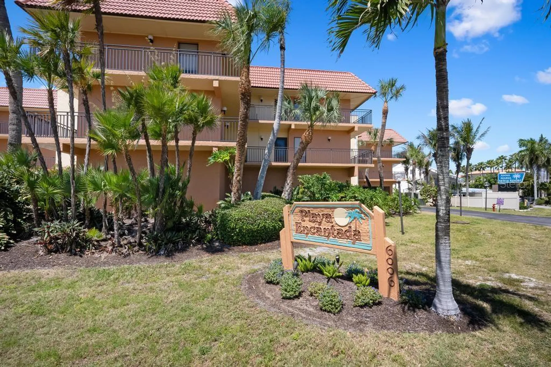 6005 Gulf Drive Holmes Beach FL 34217