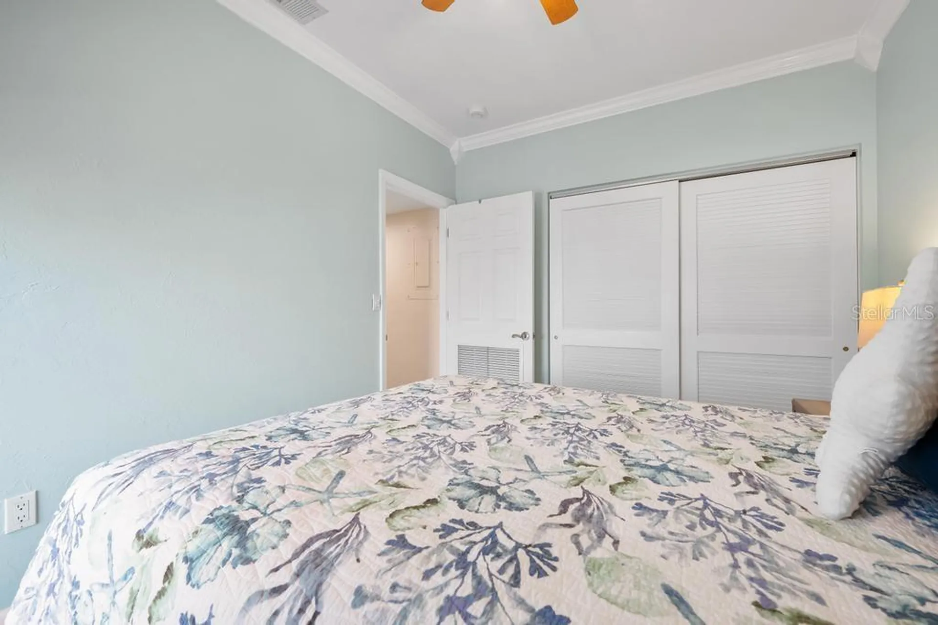 6005 Gulf Drive Holmes Beach FL 34217
