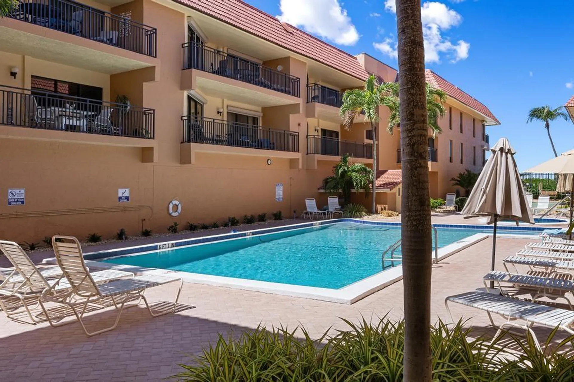 6005 Gulf Drive Holmes Beach FL 34217