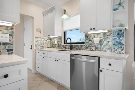 6005 Gulf Drive Holmes Beach FL 34217