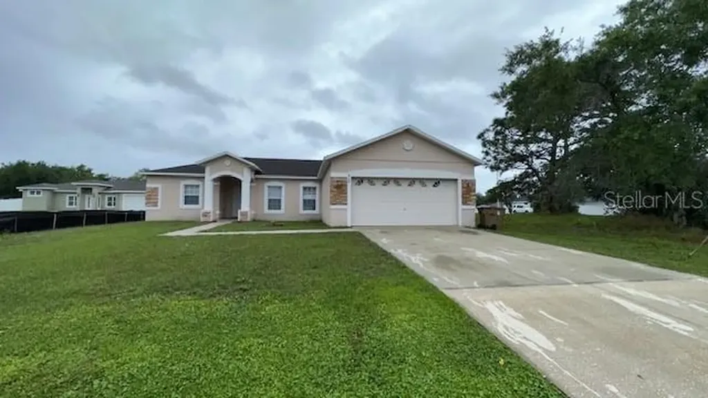 939 Halifax Drive Kissimmee FL 34758