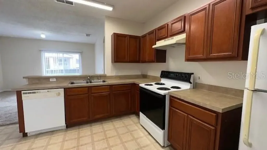 939 Halifax Drive Kissimmee FL 34758