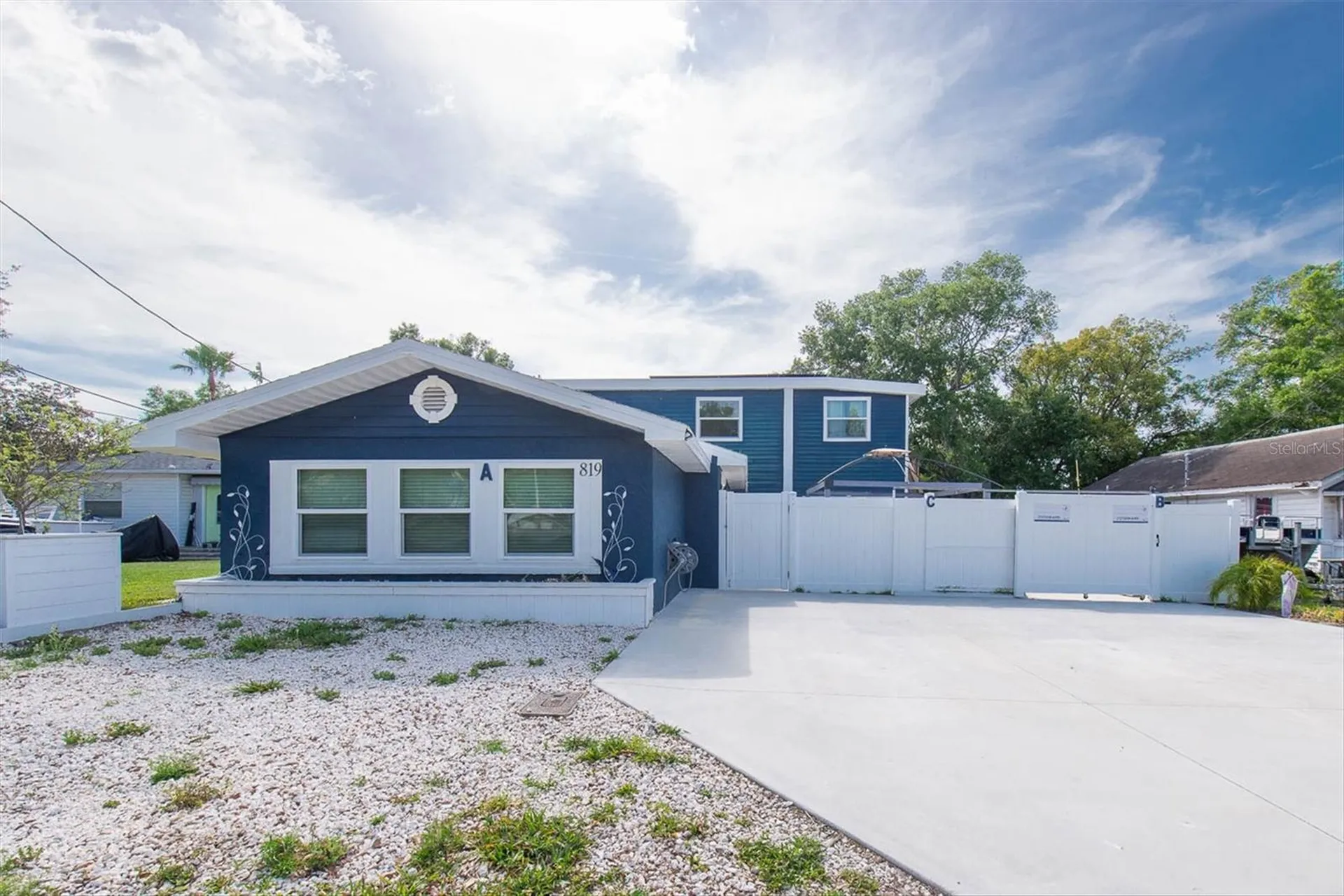 819 10th Street SW Largo FL 33770