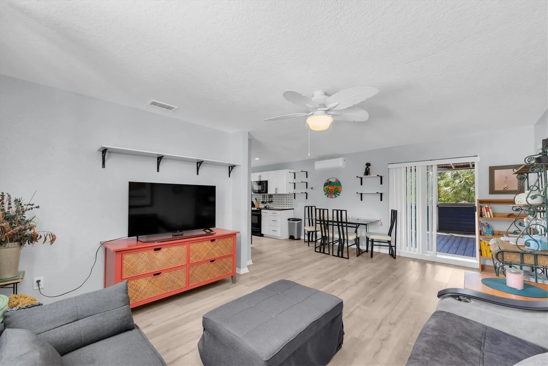 819 10th Street SW Largo FL 33770