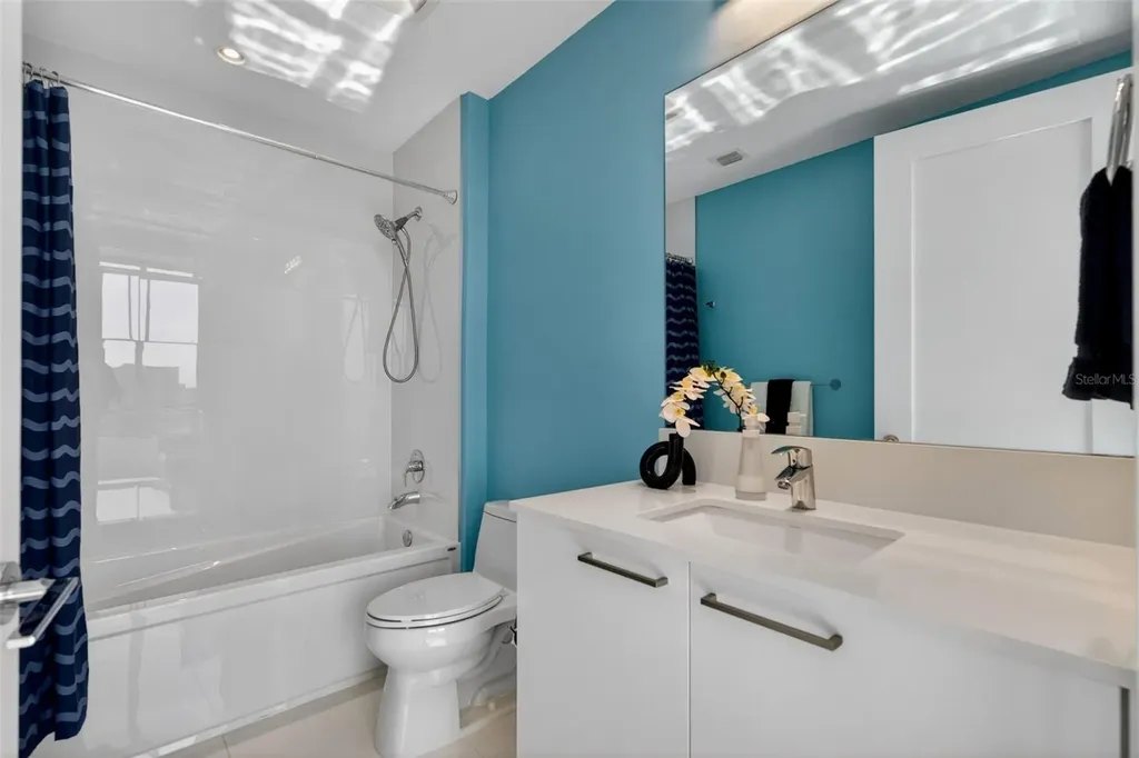 111 S Pineapple Avenue Sarasota FL 34236