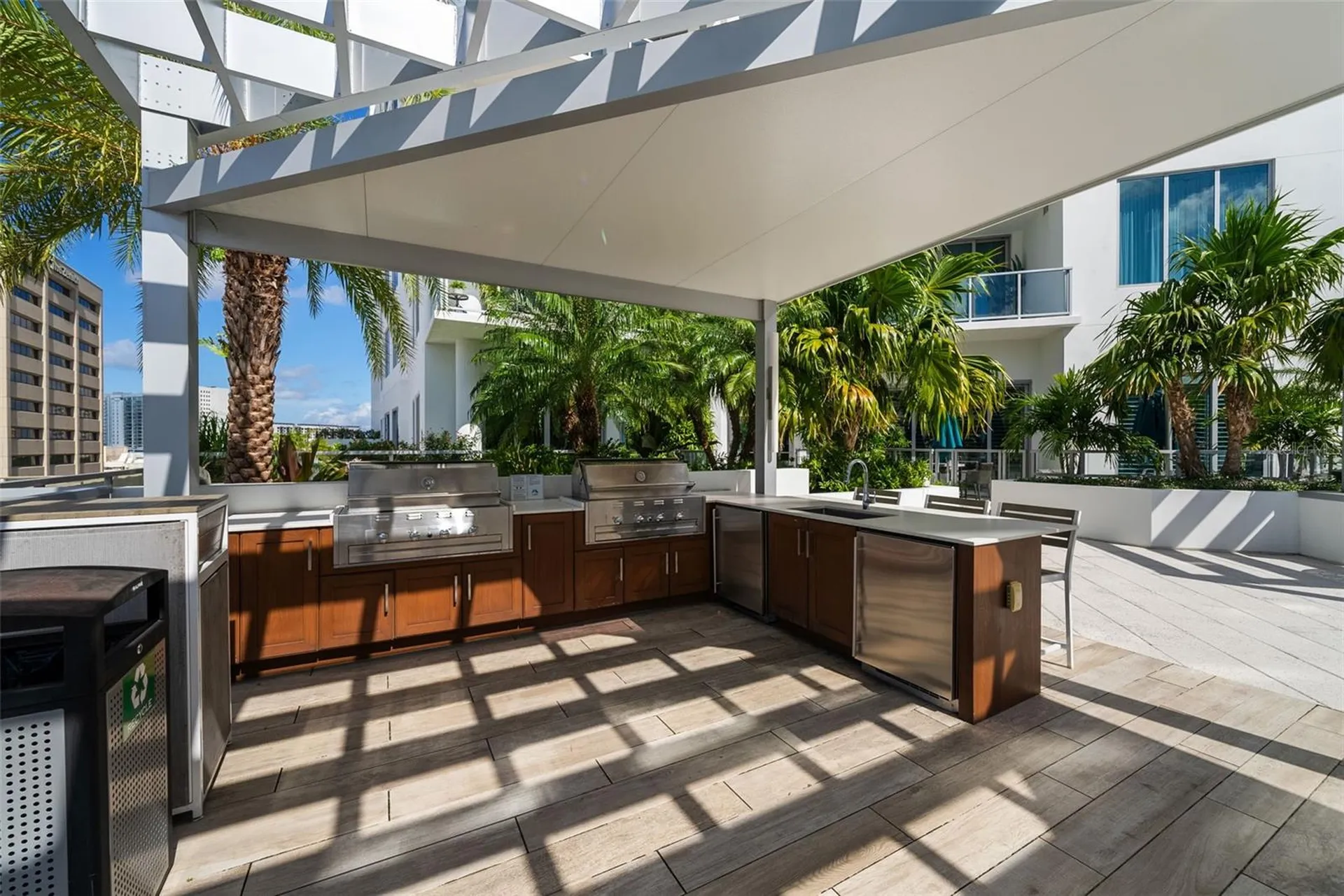111 S Pineapple Avenue Sarasota FL 34236