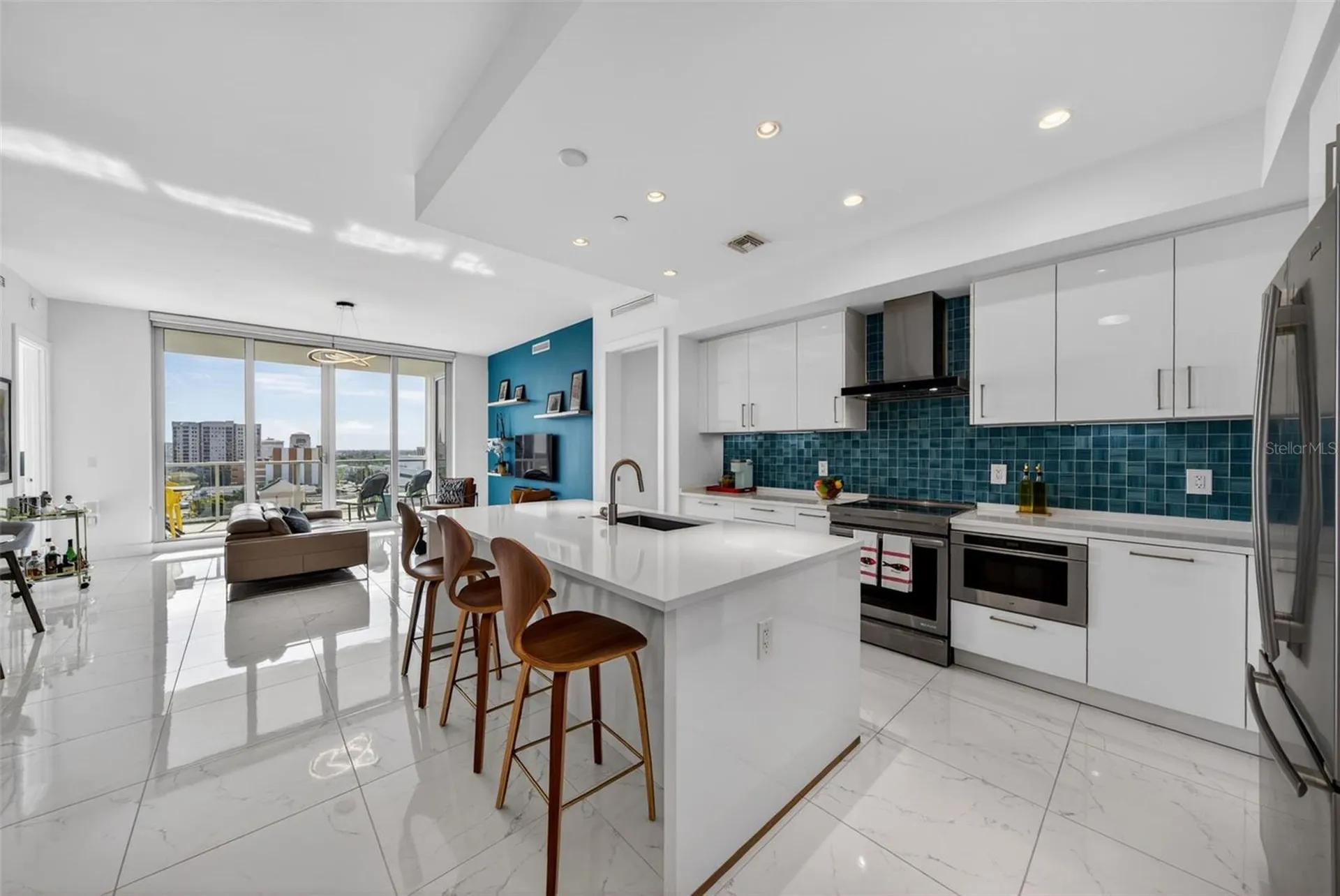 111 S Pineapple Avenue Sarasota FL 34236