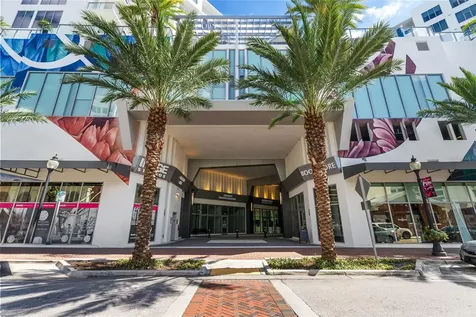 111 S Pineapple Avenue Sarasota FL 34236