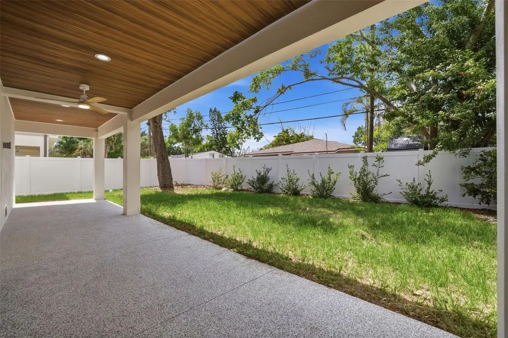 1943 Shore Acres Boulevard NE St Petersburg FL 33703