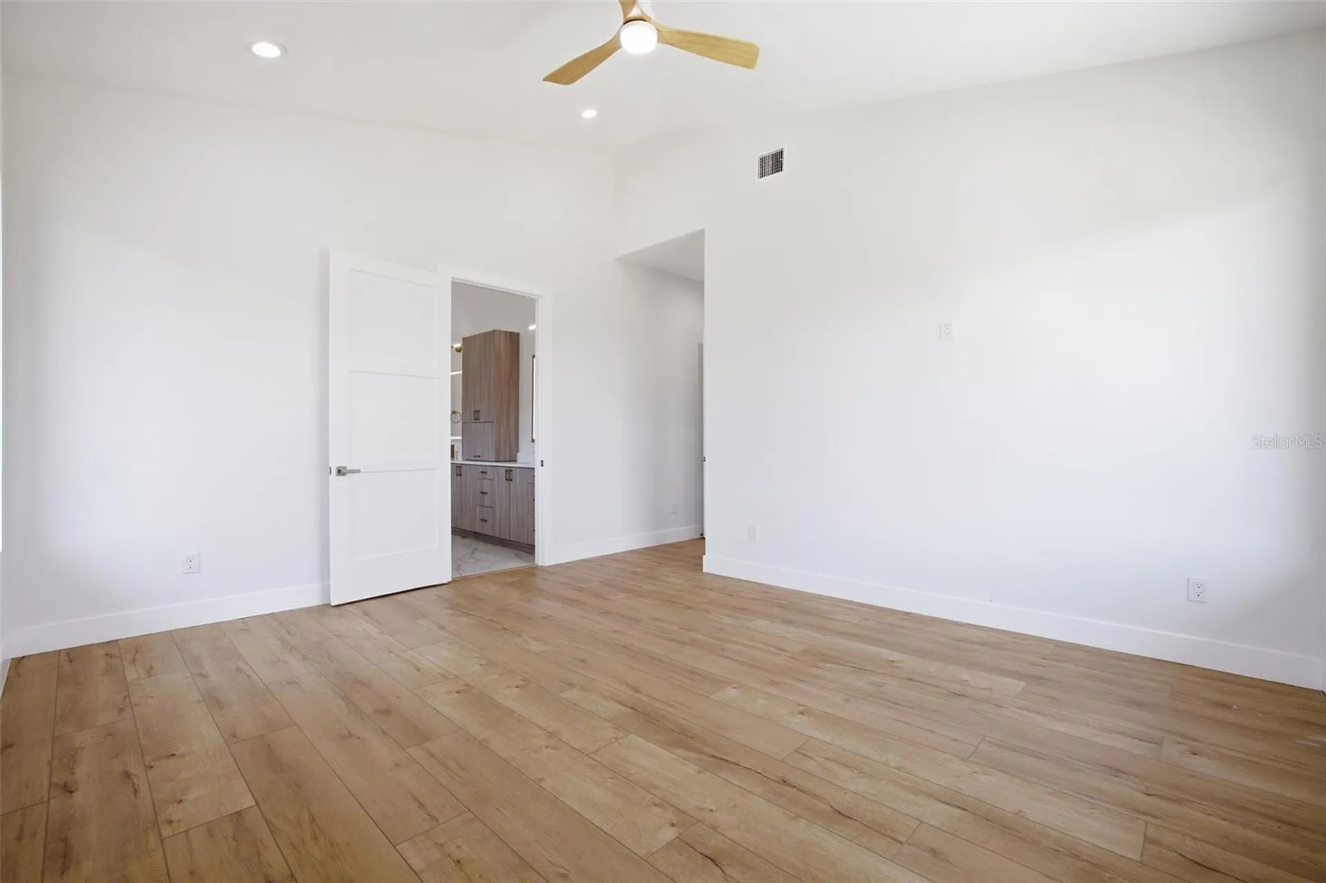 1943 Shore Acres Boulevard NE St Petersburg FL 33703