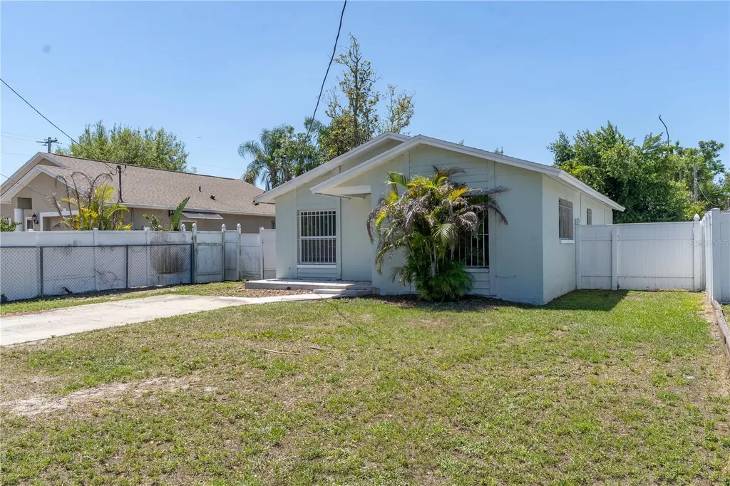 9304 N Elmer Street Tampa FL 33612