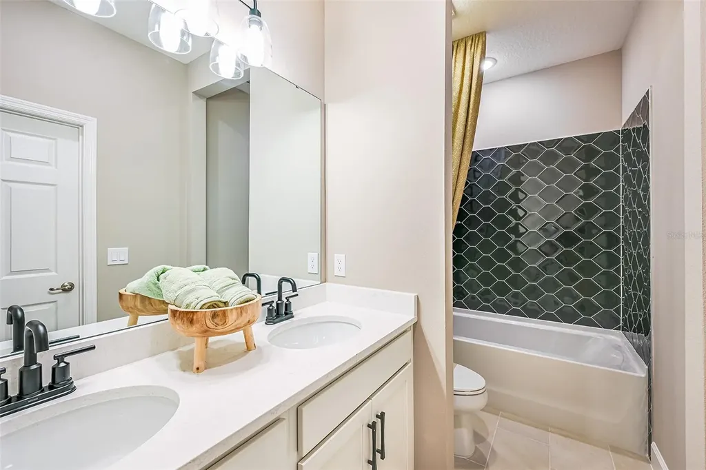 2064 Starflower Lane Kissimmee FL 34746