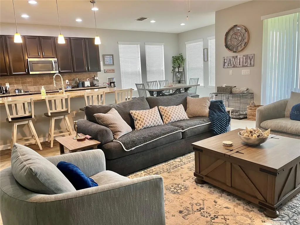 1033 Fountain Coin Loop Orlando FL 32828