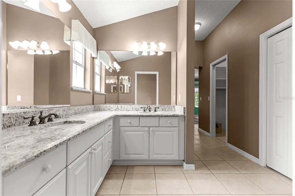 16906 SE 77th Northridge Court The Villages FL 32162
